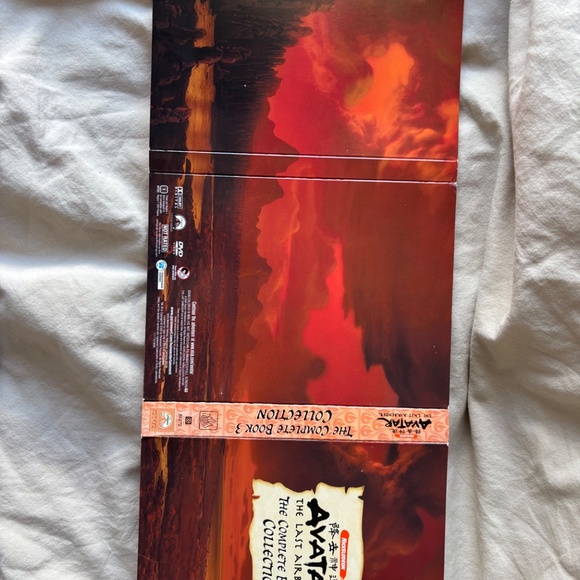 Avatar: the Last Airbender and Legend of Korra DVDs - Picture 6 of 6